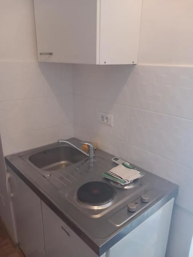Danny Apartment Split